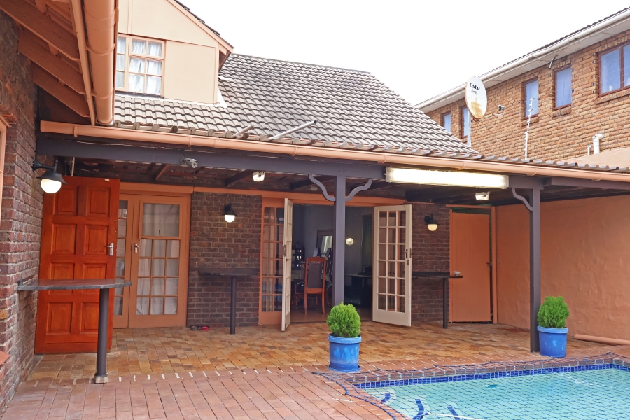 4 Bedroom Property for Sale in Retreat Western Cape
